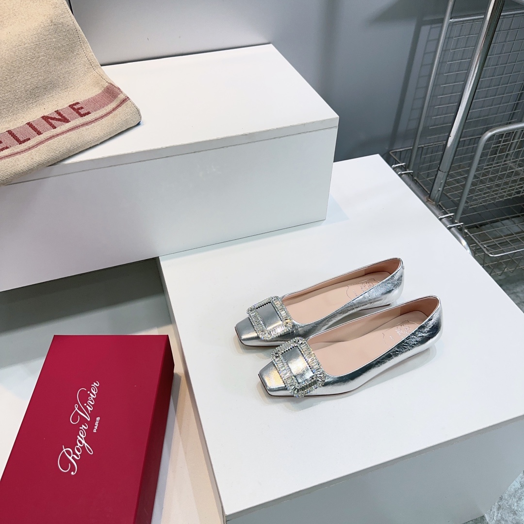 “Roger Vivier Diamond-Driven Wedding Shoes: Classic Elegance and Confidence-Building Style” - 图片 1