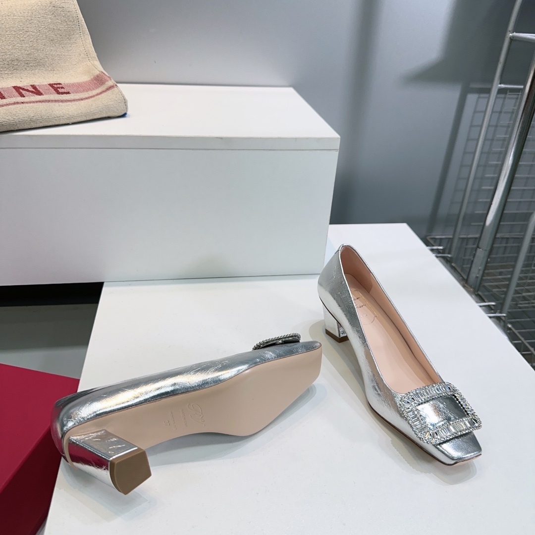 Roger Vivier Diamond-Detailed Wedding Shoes: Classic Elegance, Confidence-Building Style - 图片 8