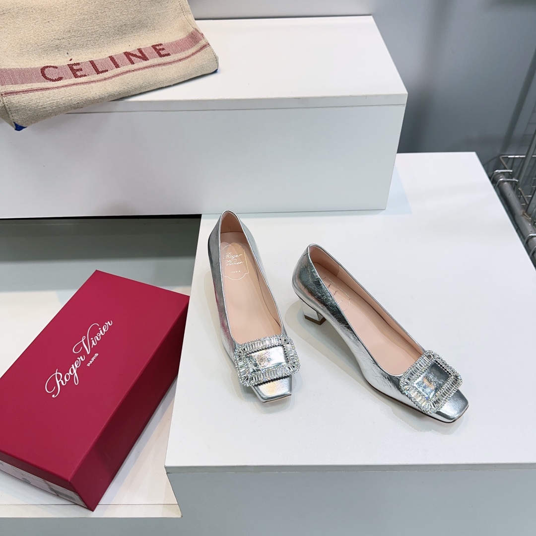 Roger Vivier Diamond-Detailed Wedding Shoes: Classic Elegance, Confidence-Building Style - 图片 4