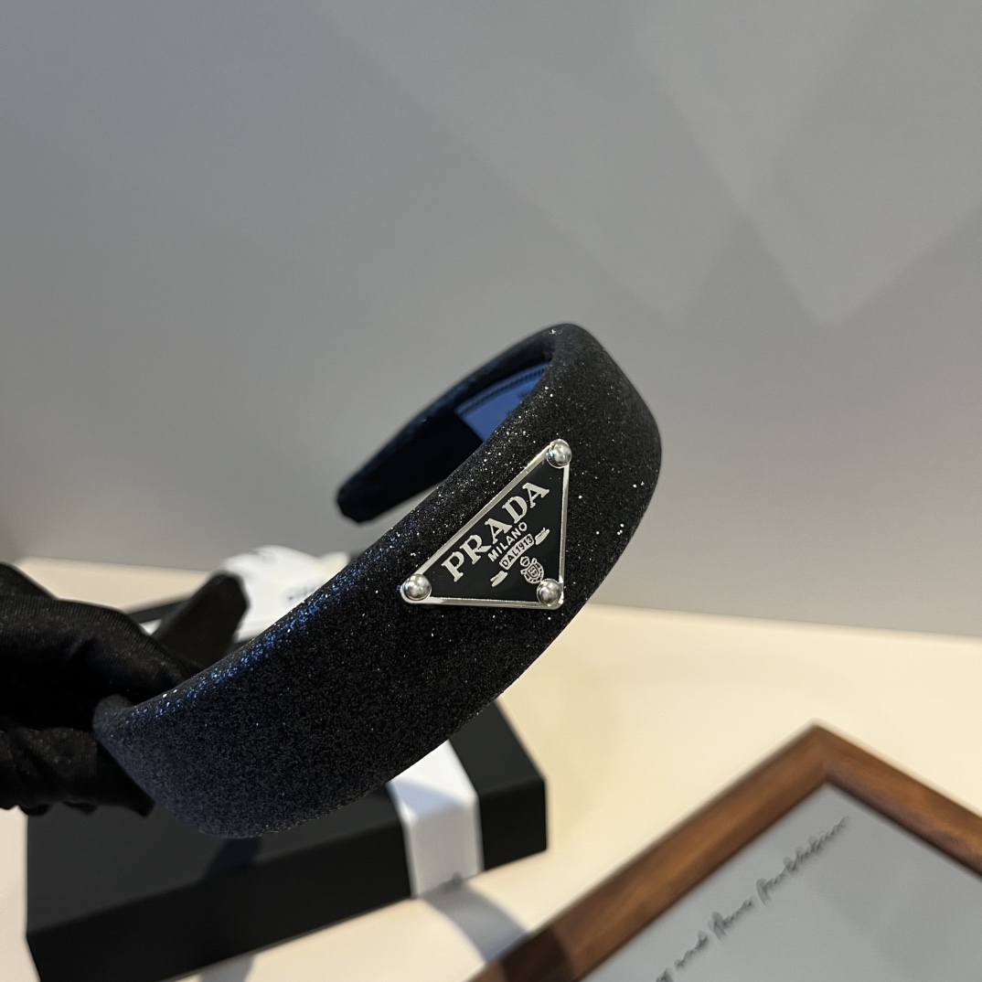 🆕

PRADA普拉达发箍