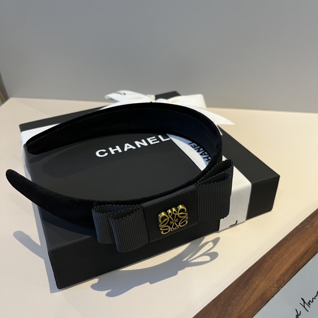 🆕

LOEWE罗意威发箍