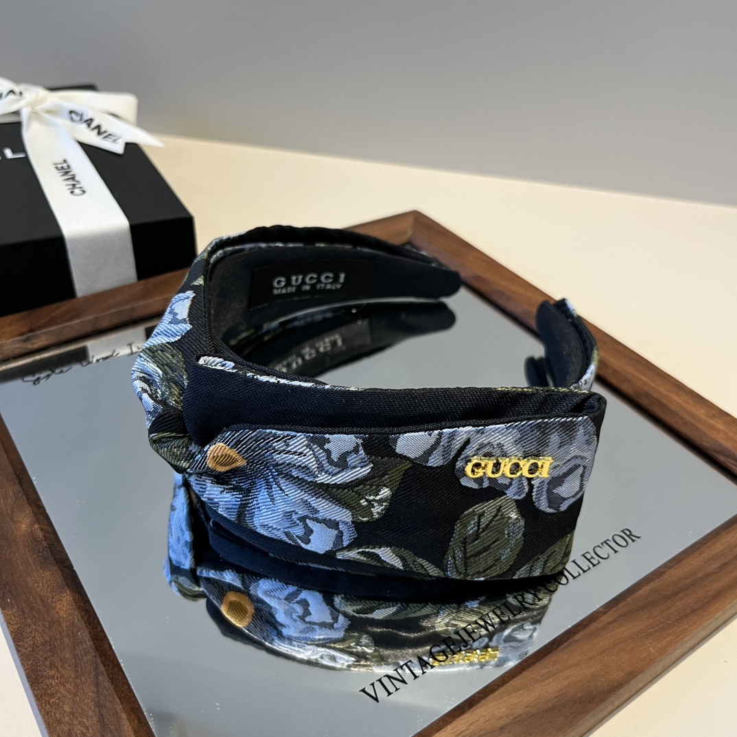 🆕

Gucci古奇发箍