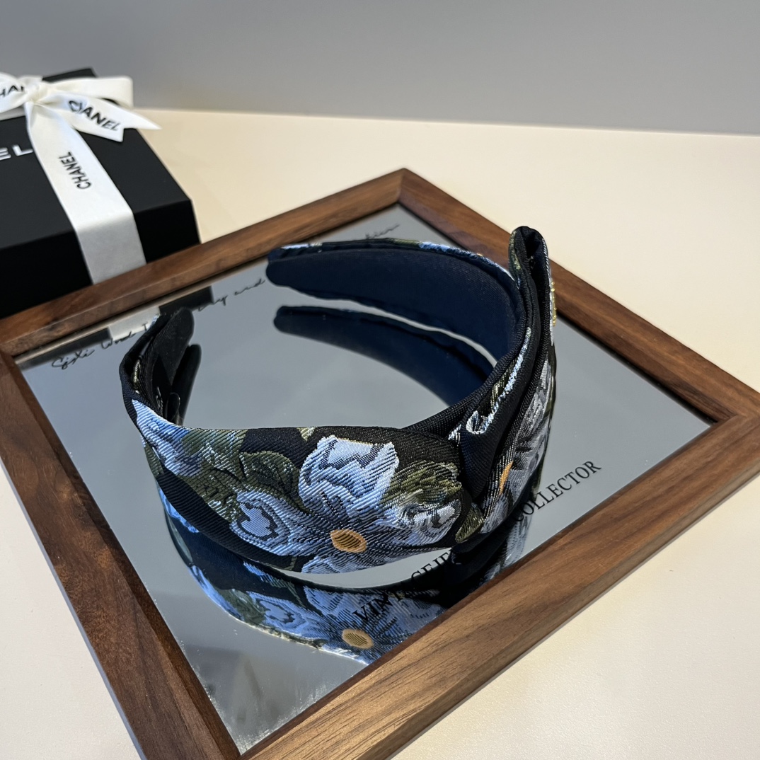 🆕

Gucci古奇发箍