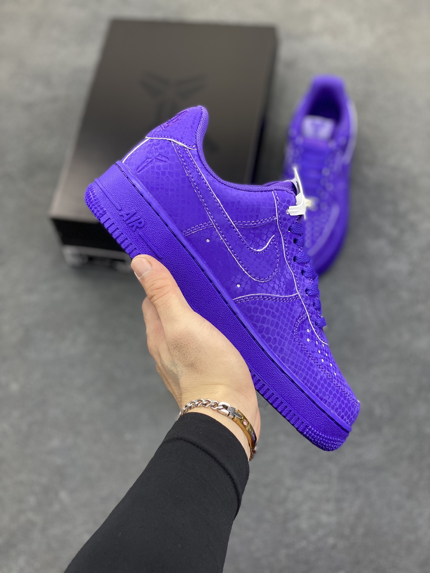 Nike Air Force 1 Low 科比 空军一号低帮运动休闲板鞋 原楦头原纸板 打造纯正空军版型 专注外贸渠道 全掌内置蜂窝气垫 原盒配件 原厂中底钢印、拉帮完美 货号：IB0018-500 尺码：36 36.5 37.5 38 38.5 39 40 40.5 41 42 42.5 43 44 44.5 45-选品中心