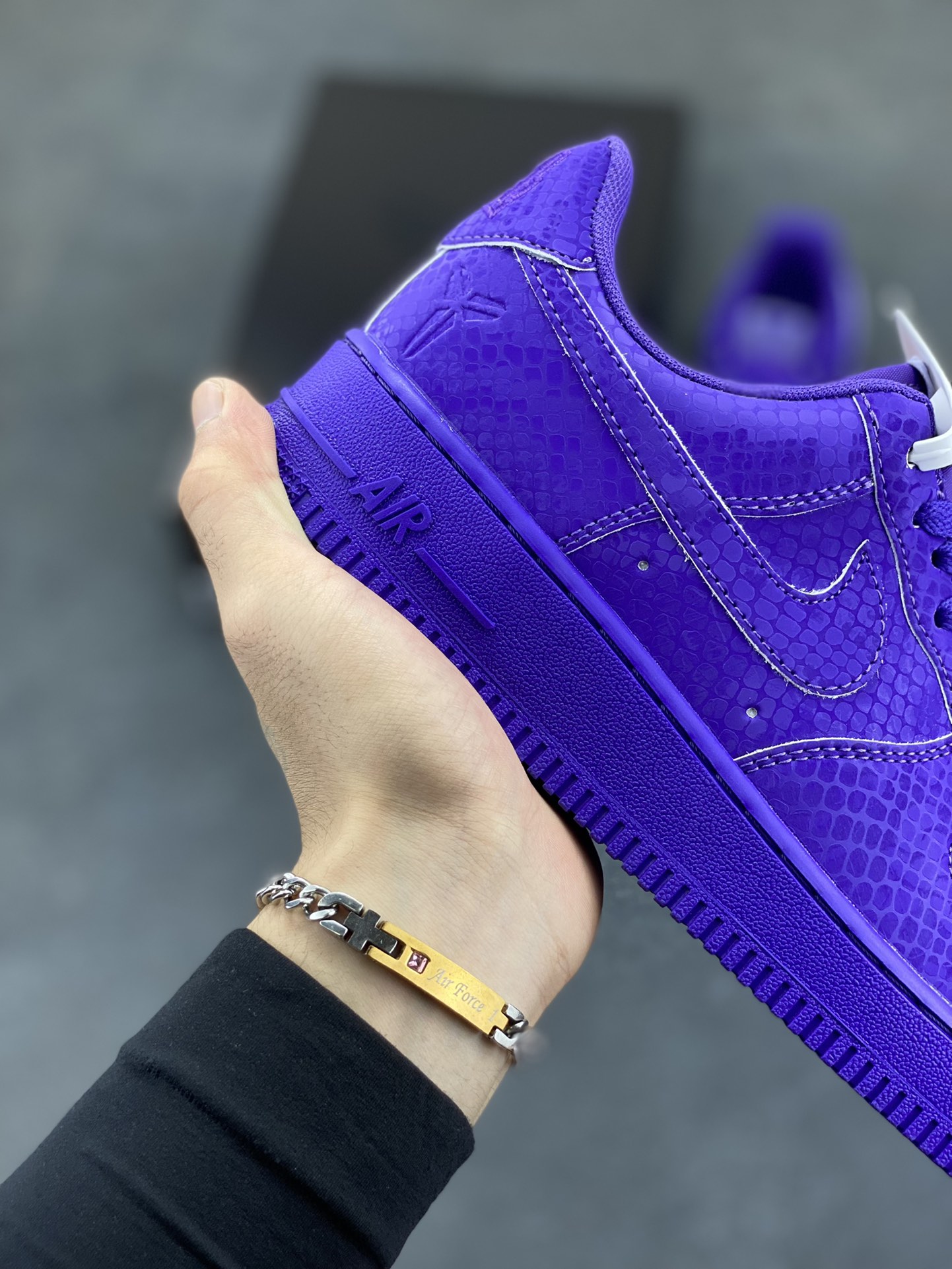 图片[6]-Nike Air Force 1 Low 科比 空军一号低帮运动休闲板鞋 原楦头原纸板 打造纯正空军版型 专注外贸渠道 全掌内置蜂窝气垫 原盒配件 原厂中底钢印、拉帮完美 货号：IB0018-500 尺码：36 36.5 37.5 38 38.5 39 40 40.5 41 42 42.5 43 44 44.5 45-选品中心