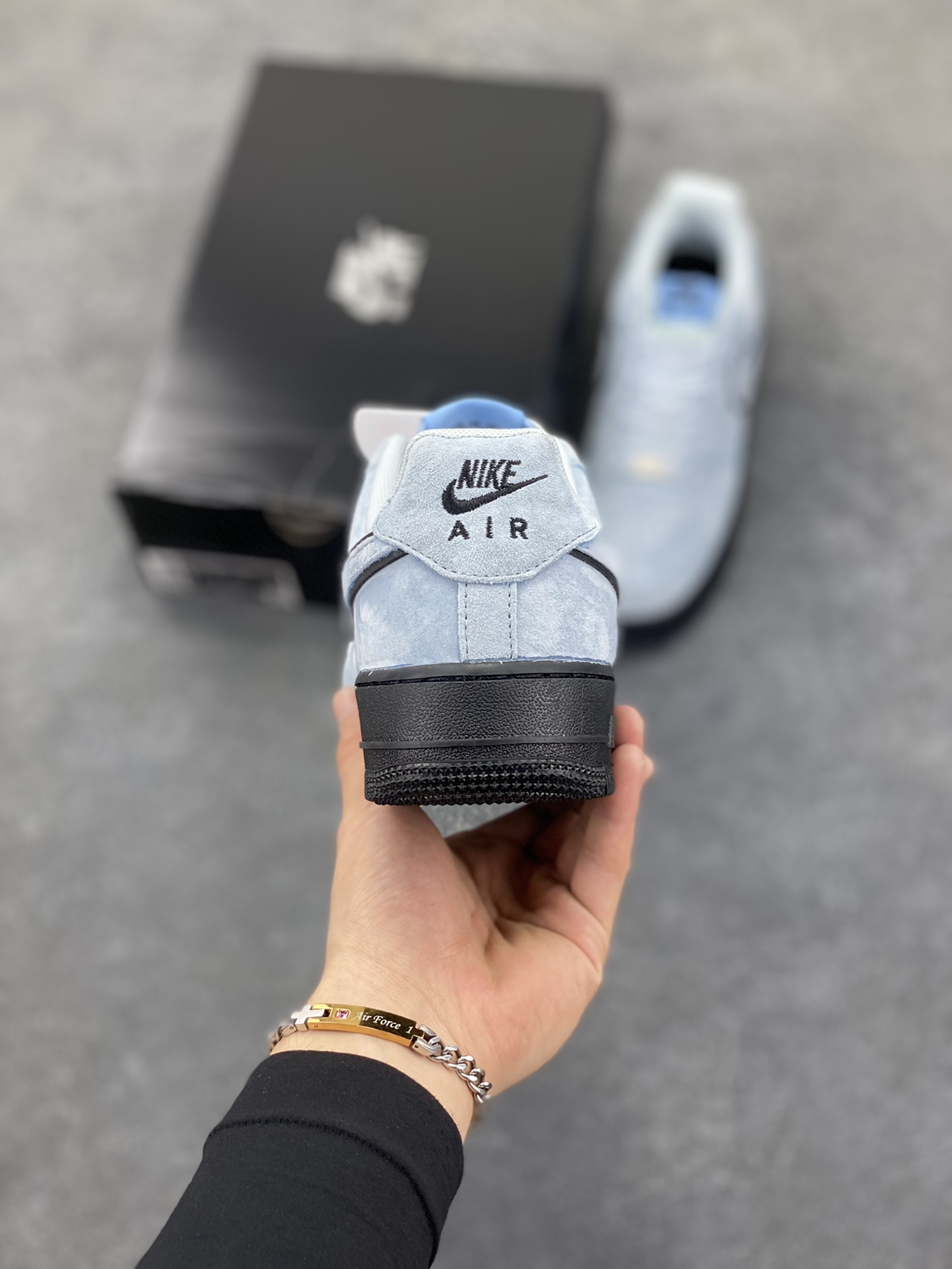 图片[4]-Nike Air Force 1 Low 军械蓝 空军一号低帮运动休闲板鞋 原楦头原纸板 打造纯正空军版型#专注外贸渠道 全掌内置蜂窝气垫 #原盒配件 原厂中底钢印、拉帮完美 货号：HQ1966-400 尺码：36 36.5 37.5 38 38.5 39 40 40.5 41 42 42.5 43 44 44.5 45-选品中心