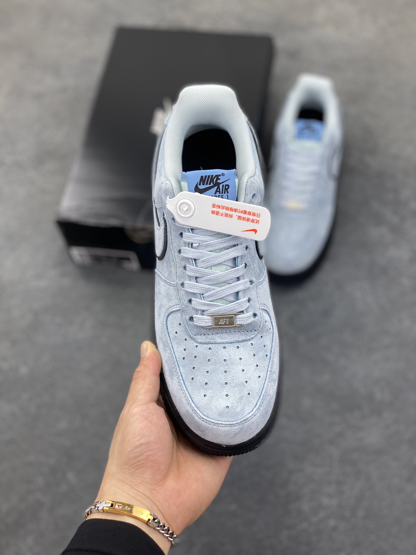 图片[2]-Nike Air Force 1 Low 军械蓝 空军一号低帮运动休闲板鞋 原楦头原纸板 打造纯正空军版型#专注外贸渠道 全掌内置蜂窝气垫 #原盒配件 原厂中底钢印、拉帮完美 货号：HQ1966-400 尺码：36 36.5 37.5 38 38.5 39 40 40.5 41 42 42.5 43 44 44.5 45-选品中心