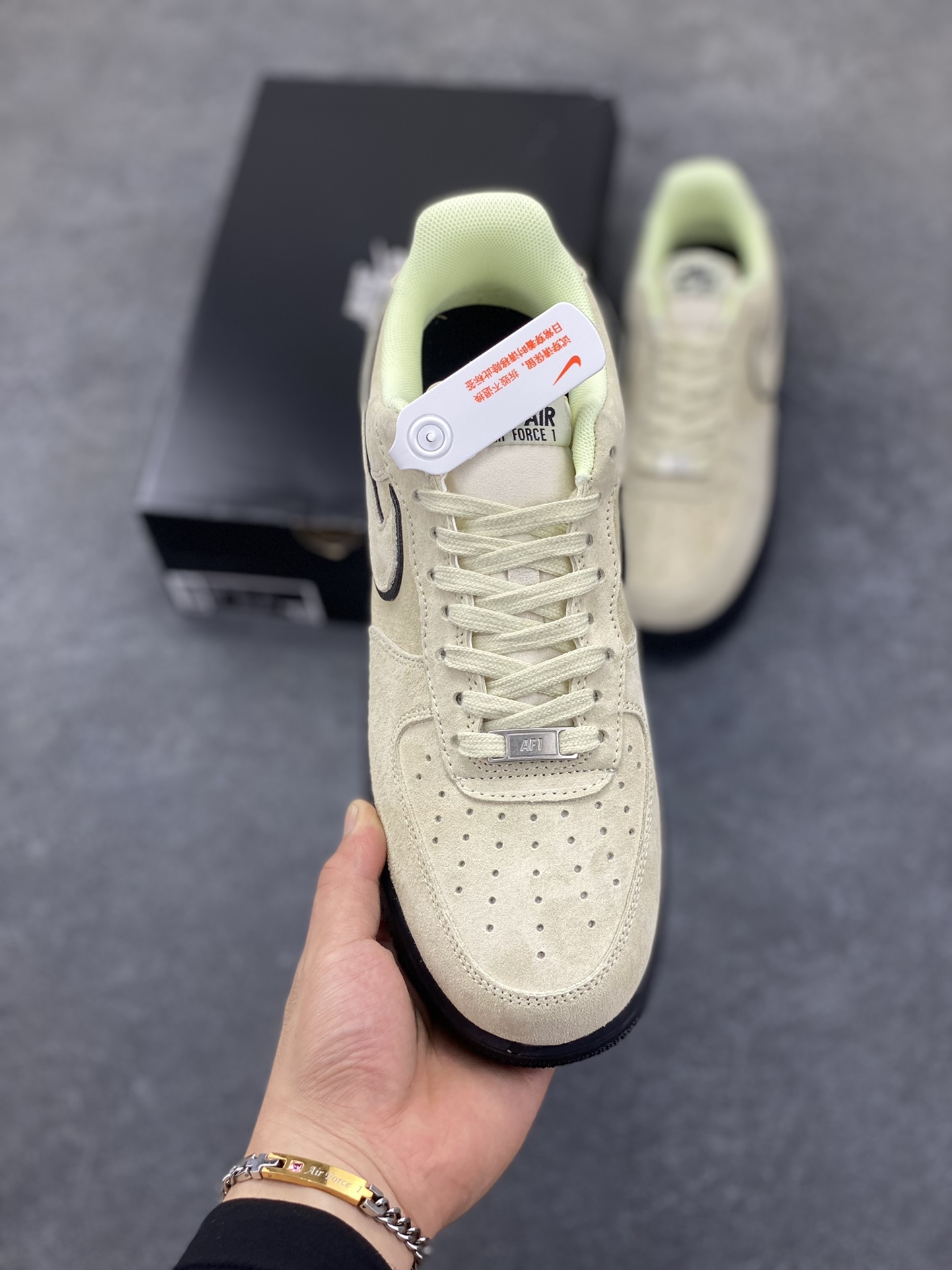 图片[2]-Nike Air Force 1 Low 浅棕 原楦头原纸板 打造纯正空军版型 专注外贸渠道 全掌内置蜂窝气垫 原盒配件 原厂中底钢印、拉帮完美 货号：HQ1966-200 尺码：36 36.5 37.5 38 38.5 39 40 40.5 41 42 42.5 43 44 44.5 45-选品中心