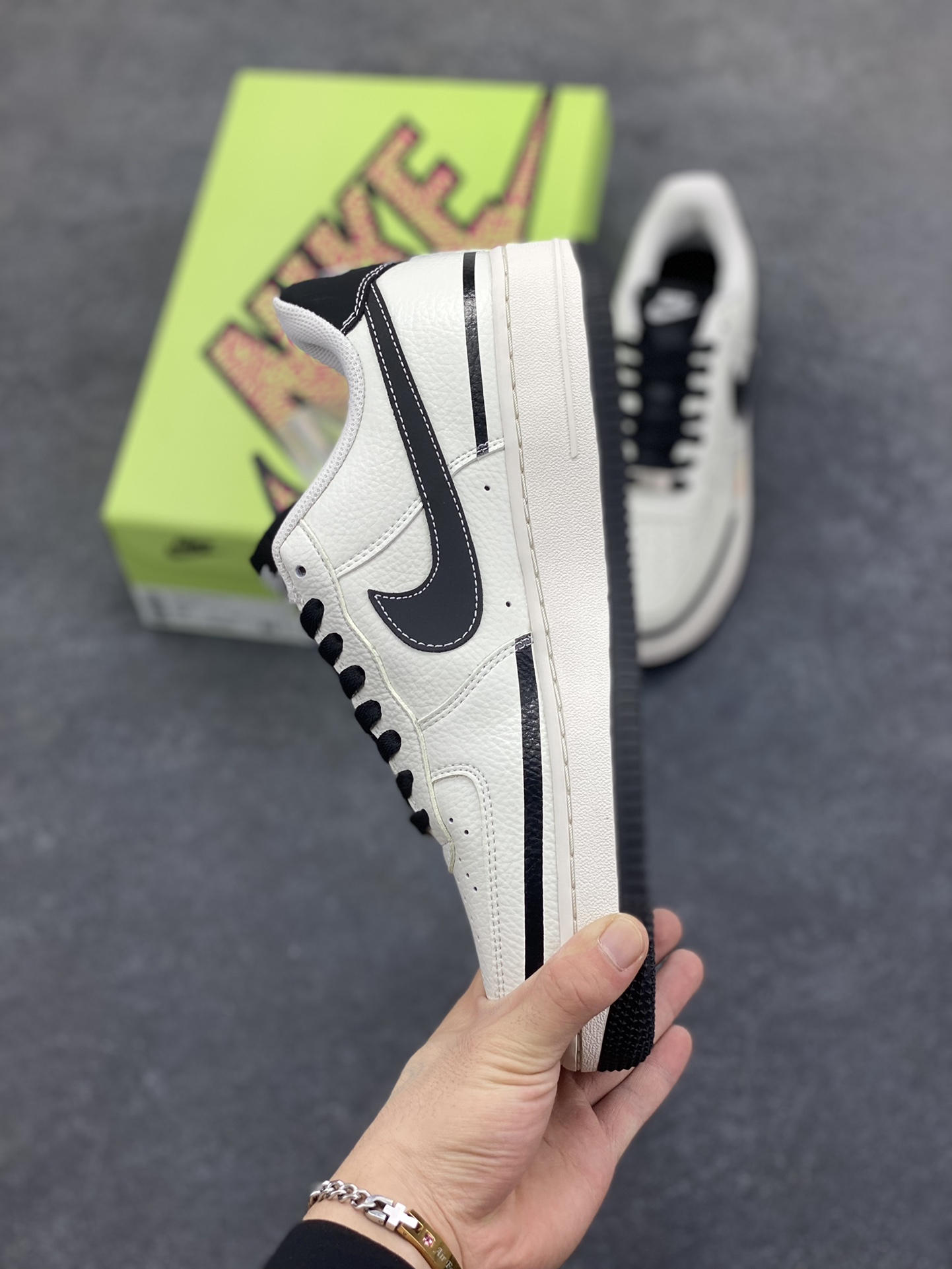 图片[3]-高端定制Nike Air Force 1 藤原豆腐店联名 高端定制 低帮休闲板鞋 定制鞋盒 大厂纯原品质出货 超高清洁度 皮料切割干净无任何毛边 细节完美 货号：KX2532-503 尺码：36 36.5 37.5 38 38.5 39 40 40.5 41 42 42.5 43 44 44.5 45-选品中心
