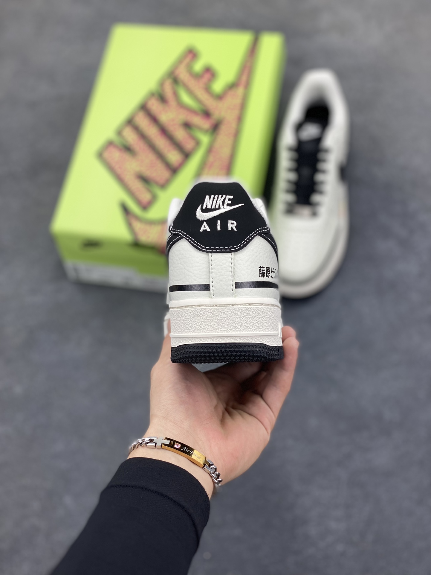 图片[4]-高端定制Nike Air Force 1 藤原豆腐店联名 高端定制 低帮休闲板鞋 定制鞋盒 大厂纯原品质出货 超高清洁度 皮料切割干净无任何毛边 细节完美 货号：KX2532-503 尺码：36 36.5 37.5 38 38.5 39 40 40.5 41 42 42.5 43 44 44.5 45-选品中心