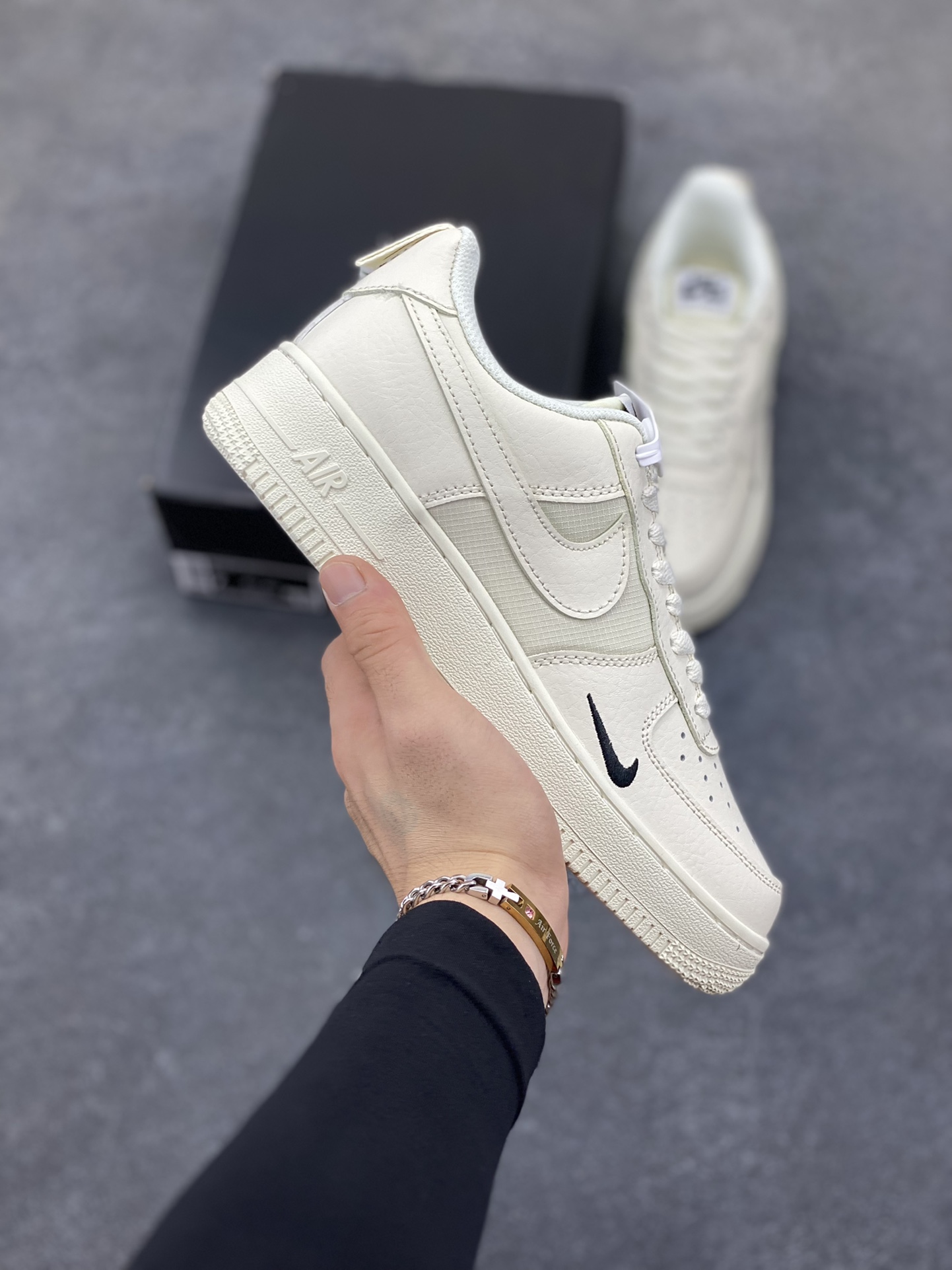 福利特价 Nike Air Force 1 Low 白黑小勾 空军一号低帮运动休闲板鞋 原楦头原纸板 打造纯正空军版型 专注外贸渠道 全掌内置蜂窝气垫 原盒配件 原厂中底钢印、拉帮完美 货号:FZ4625-100 尺码:36 36.5 37.5 38 38.5 39 40 40.5 41 42 42.5 43 44 44.5 45-选品中心