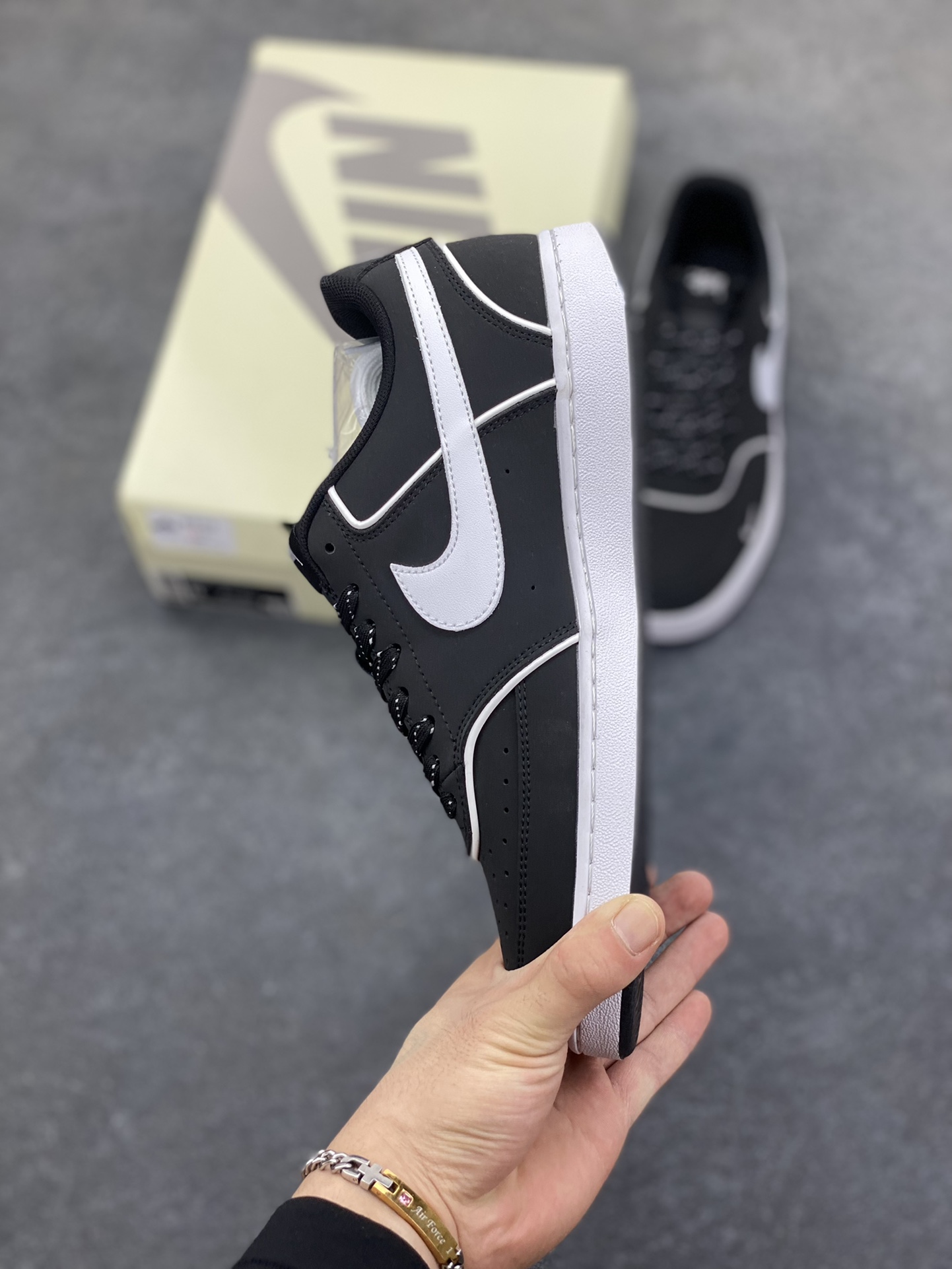 图片[3]-福利特价 海外爆款 ZP订单 NIKE EBERNON Low prm 小空军低帮百搭透气休闲运动板鞋 独家头层版本 原数据独家私模大底 纯正版型 清洁度完美 货号：FD5188-113 尺码：36 36.5 37.5 38 38.5 39 40 40.5 41 42 42.5 43 44 44.5 45-选品中心