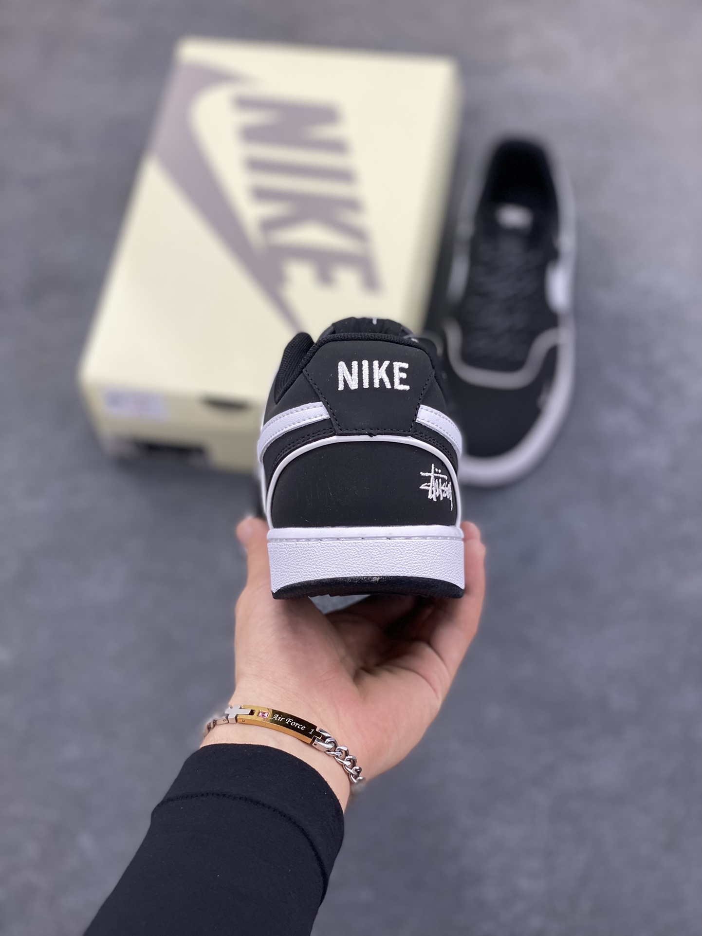 图片[4]-福利特价 海外爆款 ZP订单 NIKE EBERNON Low prm 小空军低帮百搭透气休闲运动板鞋 独家头层版本 原数据独家私模大底 纯正版型 清洁度完美 货号：FD5188-113 尺码：36 36.5 37.5 38 38.5 39 40 40.5 41 42 42.5 43 44 44.5 45-选品中心