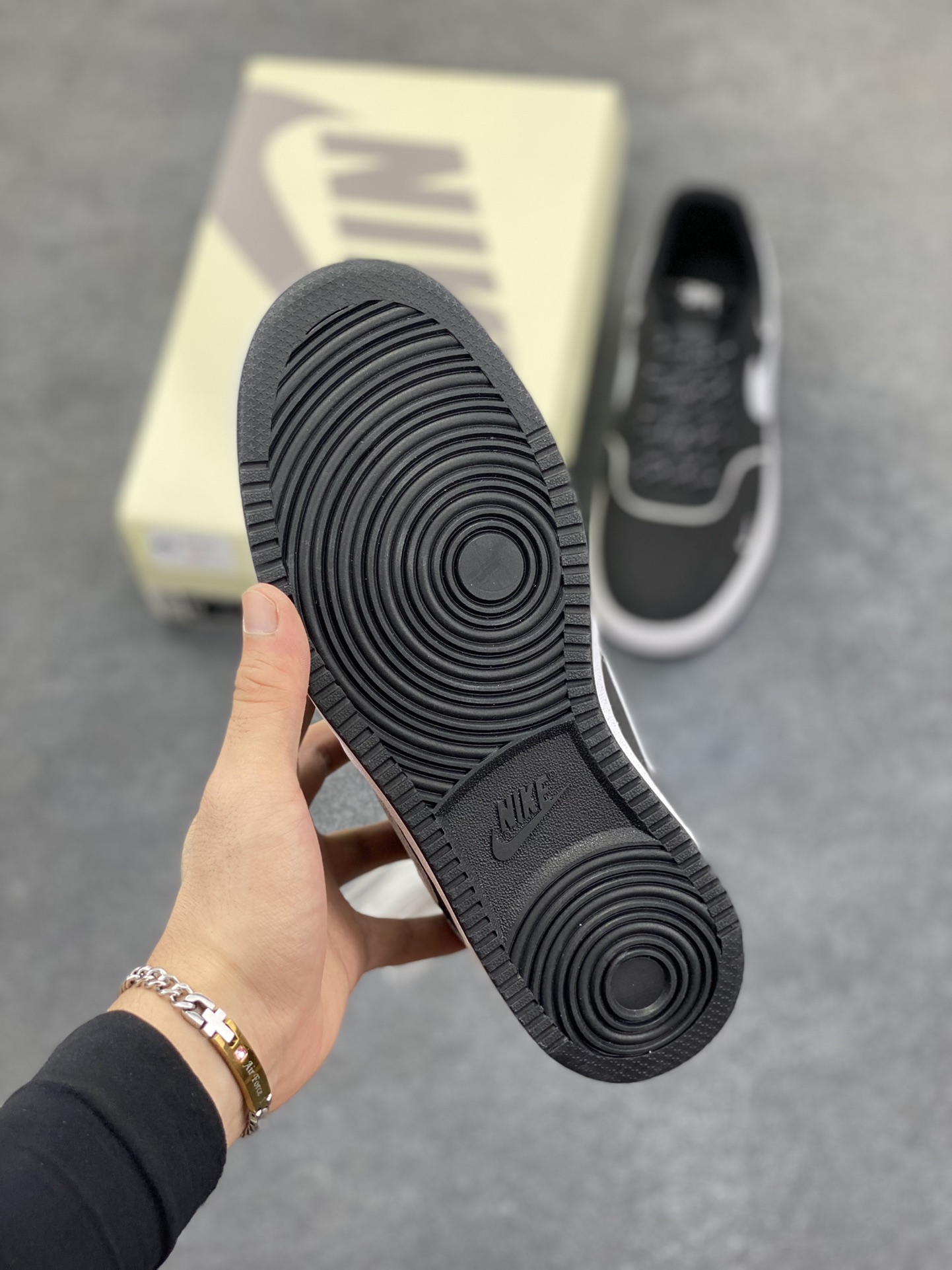 图片[5]-福利特价 海外爆款 ZP订单 NIKE EBERNON Low prm 小空军低帮百搭透气休闲运动板鞋 独家头层版本 原数据独家私模大底 纯正版型 清洁度完美 货号：FD5188-113 尺码：36 36.5 37.5 38 38.5 39 40 40.5 41 42 42.5 43 44 44.5 45-选品中心