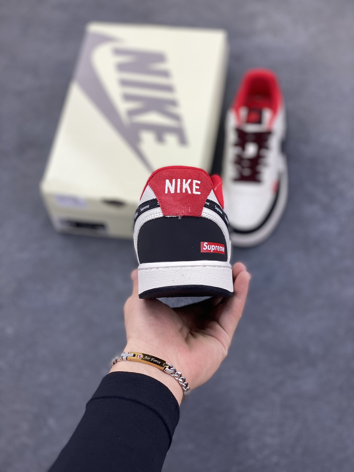 图片[4]-福利特价 海外爆款 ZP订单 NIKE EBERNON Low prm 小空军低帮百搭透气休闲运动板鞋 独家头层版本 原数据独家私模大底 纯正版型 清洁度完美 货号：FD5188-132 尺码：36 36.5 37.5 38 38.5 39 40 40.5 41 42 42.5 43 44 44.5 45-选品中心