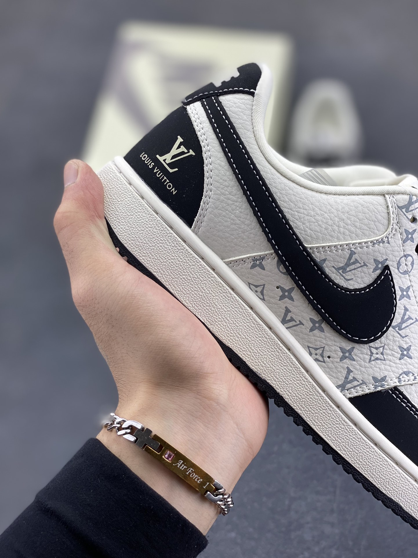 图片[6]-福利特价 海外爆款 ZP订单 NIKE EBERNON Low prm 小空军低帮百搭透气休闲运动板鞋 独家头层版本 原数据独家私模大底 纯正版型 清洁度完美 货号：FD5188-201 尺码：36 36.5 37.5 38 38.5 39 40 40.5 41 42 42.5 43 44 44.5 45-选品中心