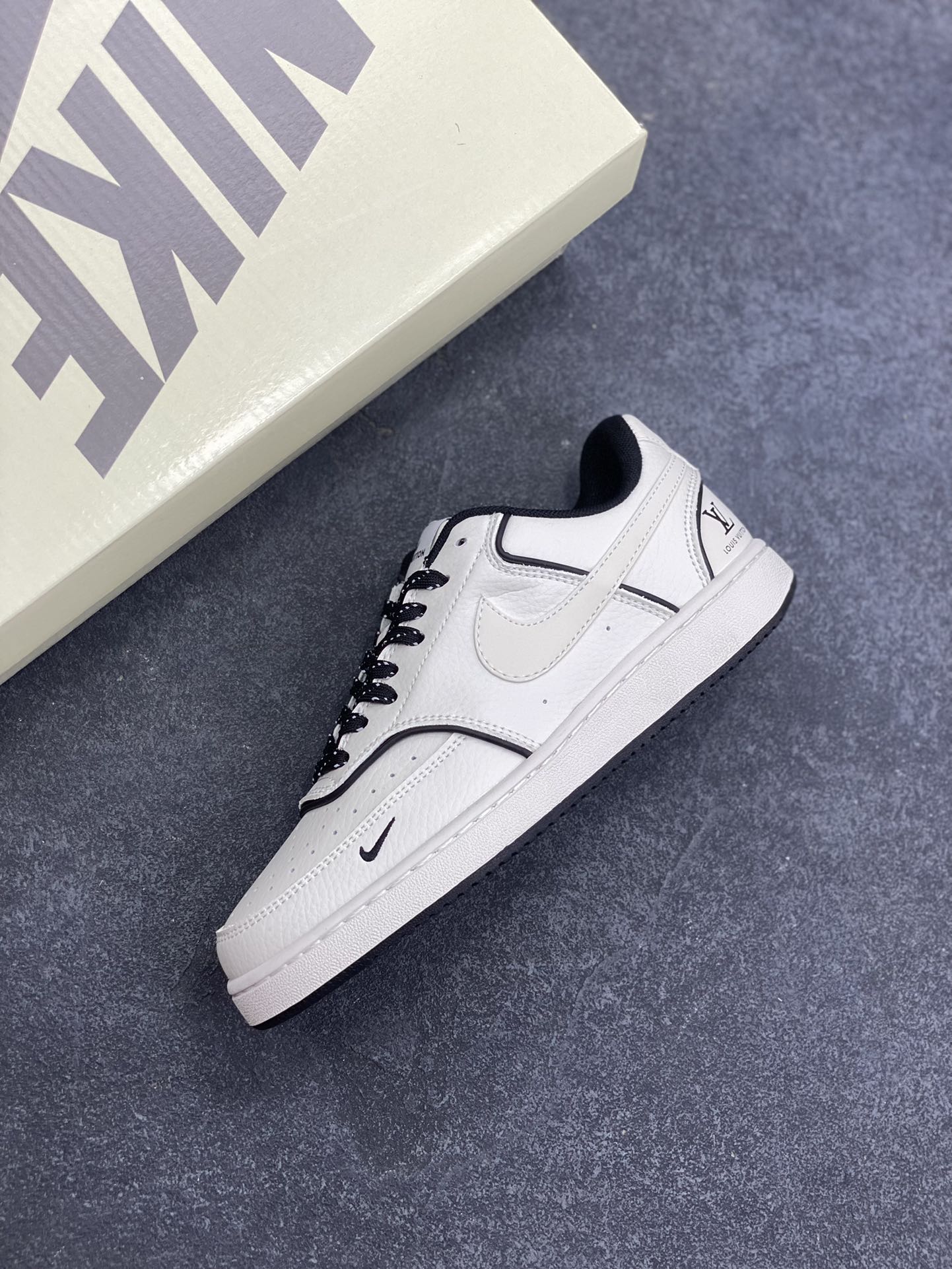 图片[7]-福利特价 海外爆款 ZP订单 NIKE EBERNON Low prm 小空军低帮百搭透气休闲运动板鞋 独家头层版本 原数据独家私模大底 纯正版型 清洁度完美 货号：FD5188-121 尺码：36 36.5 37.5 38 38.5 39 40 40.5 41 42 42.5 43 44 44.5 45-选品中心