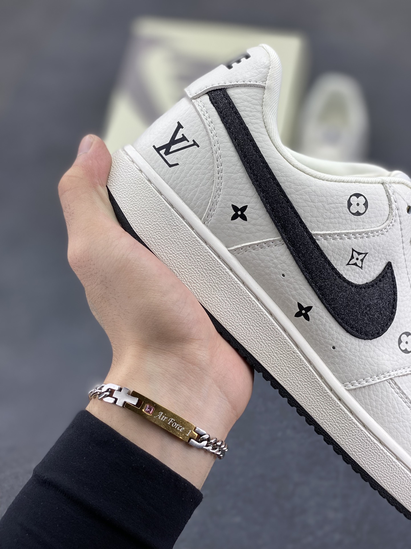 图片[6]-福利特价 海外爆款 ZP订单 NIKE EBERNON Low prm 小空军低帮百搭透气休闲运动板鞋 独家头层版本 原数据独家私模大底 纯正版型 清洁度完美 货号：FD5188-131 尺码：36 36.5 37.5 38 38.5 39 40 40.5 41 42 42.5 43 44 44.5 45-选品中心