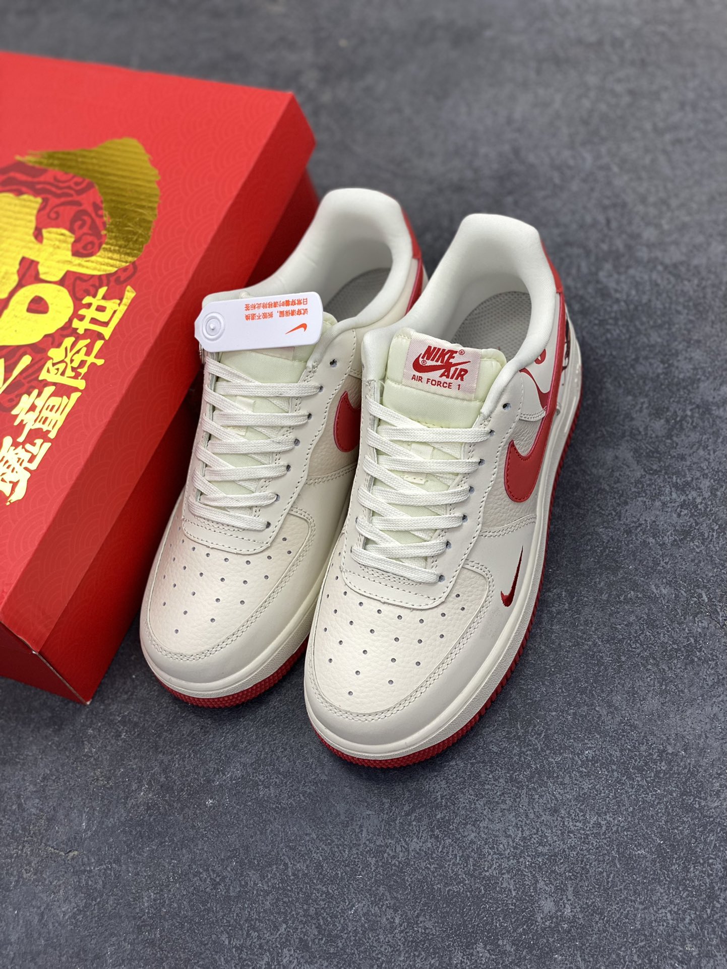图片[8]-福利特价 NIke Air Force 1 \’07 Low “哪吒联名——魔丸”空军一号 低帮 运动鞋 休闲鞋 折边针车 工艺难度大 原楦头原纸板 原装鞋盒 定制五金配件 内置全掌气垫 原厂鞋底 货号：DF0188-048 尺码：36 36.5 37.5 38 38.5 39 40 40.5 41 42 42.5 43 44 44.5 45-选品中心
