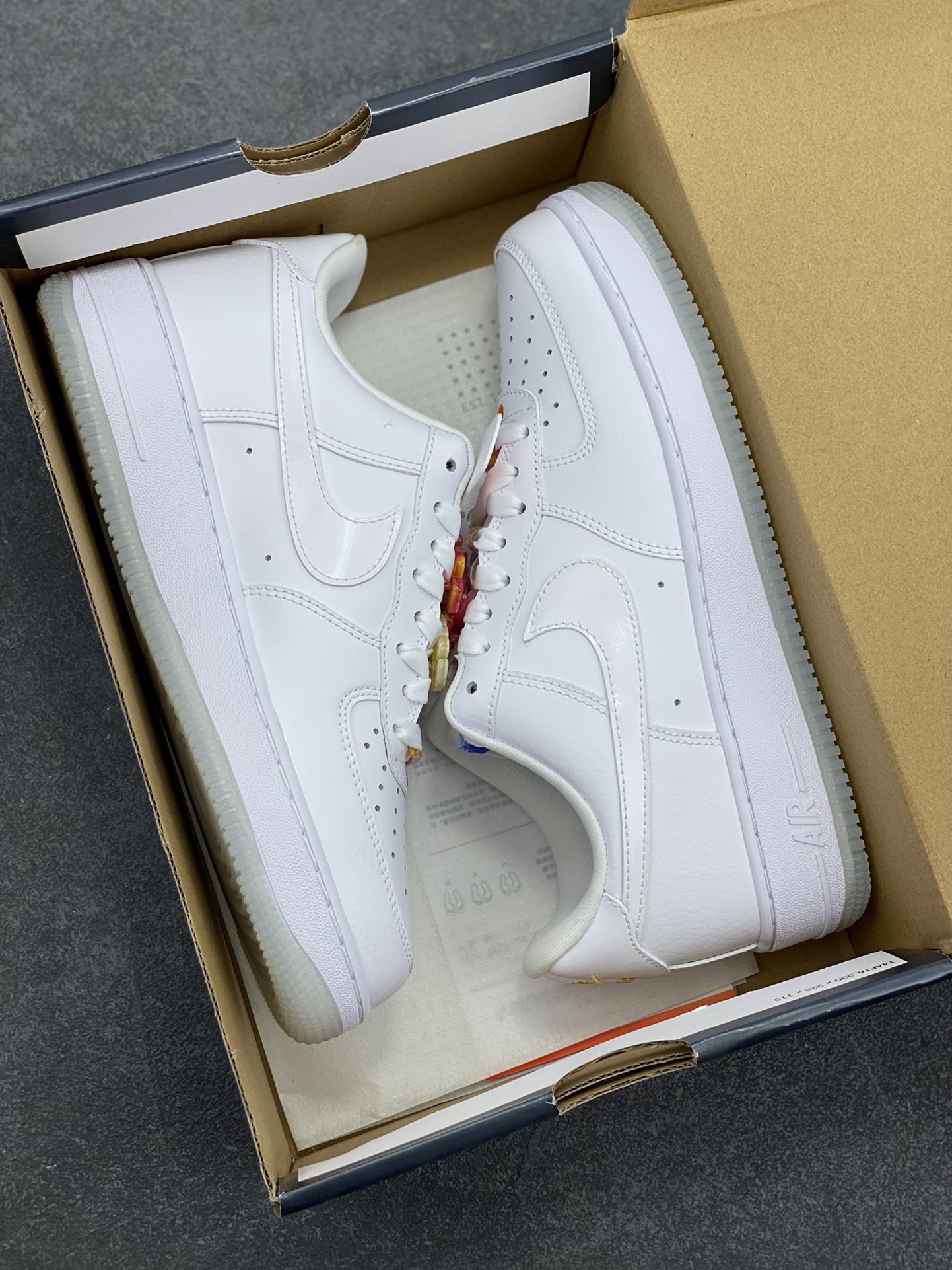 图片[9]-Air Force 1 Low 夏日白橙 原楦头原纸板 打造纯正空军版型 #专注外贸渠道 全掌内置蜂窝气垫 #原盒配件 原厂中底钢印、拉帮完美 货号：IB8875-111 尺码：36 36.5 37.5 38 38.5 39 40 40.5 41 42 42.5 43 44 44.5 45-选品中心