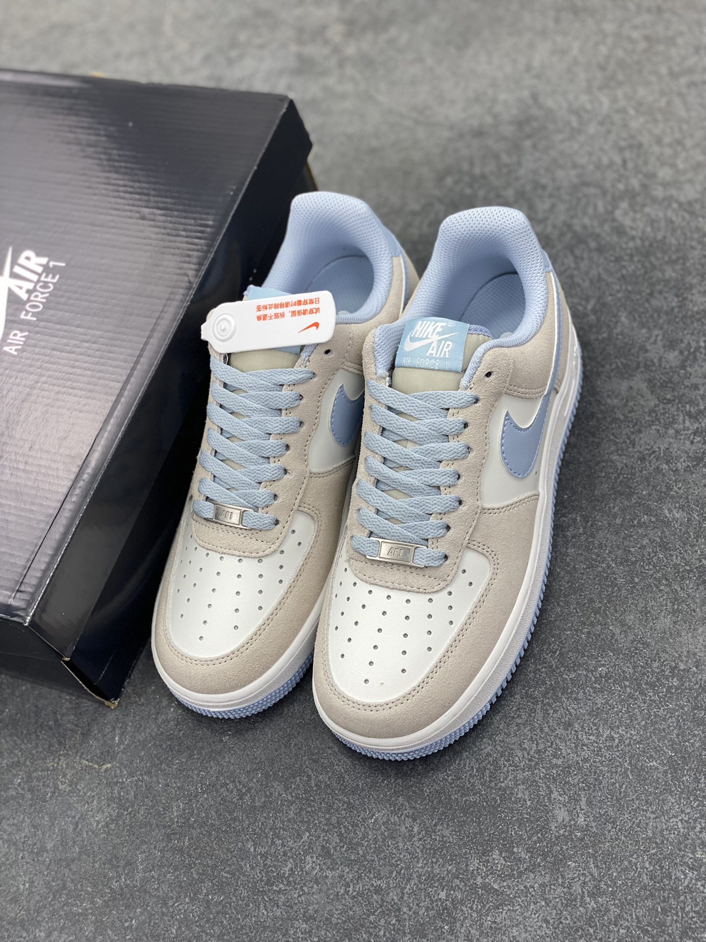 图片[8]-Nike Air Force 1 Low 海盐蓝 原楦头原纸板 打造纯正空军版型 专注外贸渠道 全掌内置蜂窝气垫 原盒配件 原厂中底钢印、拉帮完美 货号：FQ8714-005 尺码：36 36.5 37.5 38 38.5 39 40 40.5 41 42 42.5 43 44 44.5 45-选品中心