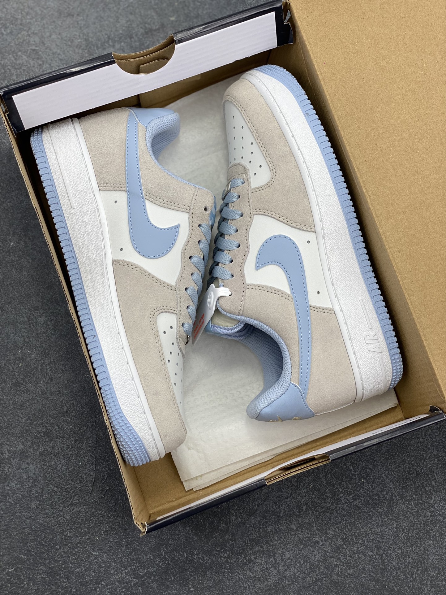 图片[9]-Nike Air Force 1 Low 海盐蓝 原楦头原纸板 打造纯正空军版型 专注外贸渠道 全掌内置蜂窝气垫 原盒配件 原厂中底钢印、拉帮完美 货号：FQ8714-005 尺码：36 36.5 37.5 38 38.5 39 40 40.5 41 42 42.5 43 44 44.5 45-选品中心