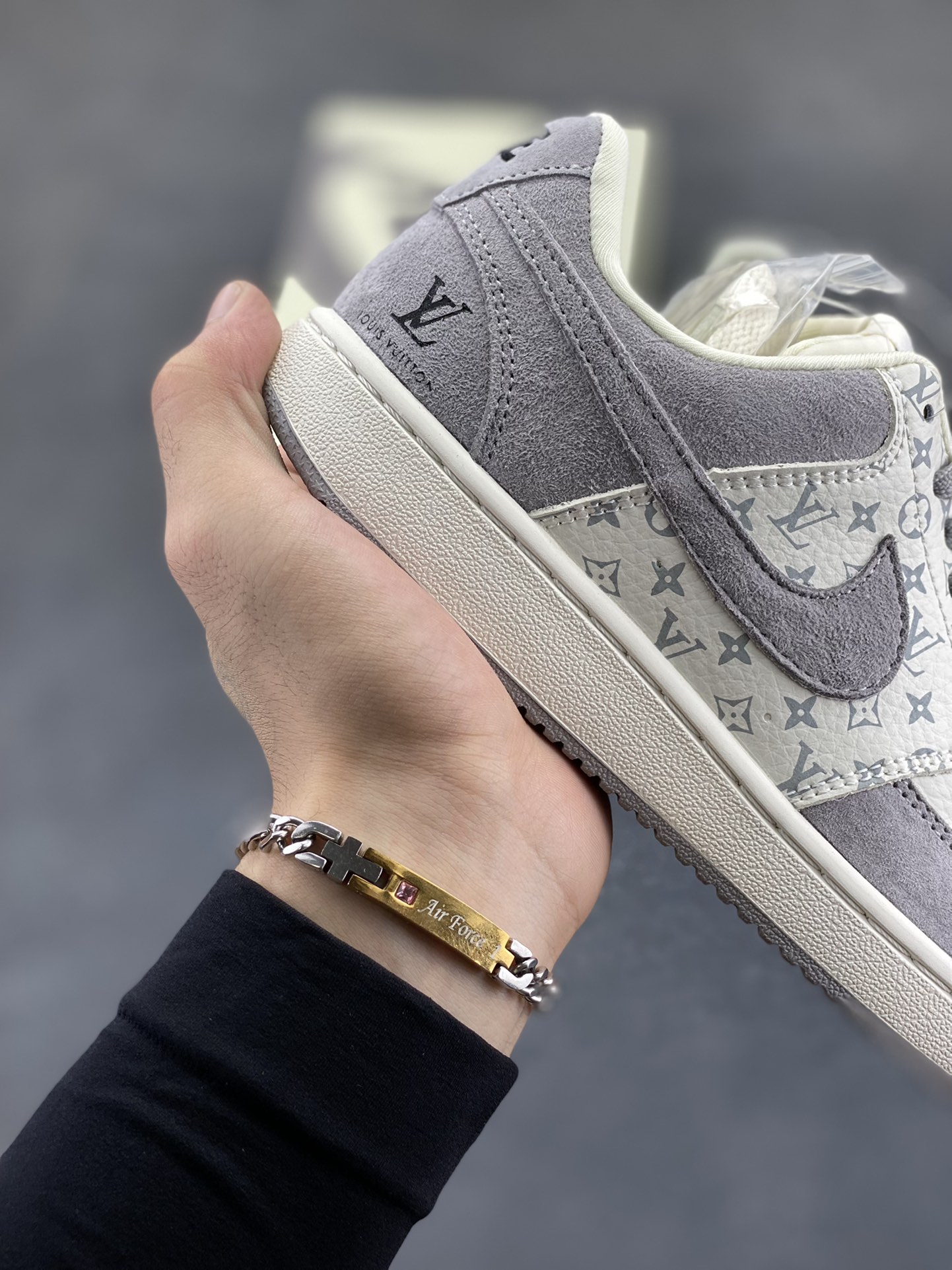 图片[6]-福利特价 海外爆款 ZP订单 NIKE EBERNON Low prm 小空军低帮百搭透气休闲运动板鞋 独家头层版本 原数据独家私模大底 纯正版型 清洁度完美 货号：FD5188-888 尺码：36 36.5 37.5 38 38.5 39 40 40.5 41 42 42.5 43 44 44.5 45-选品中心