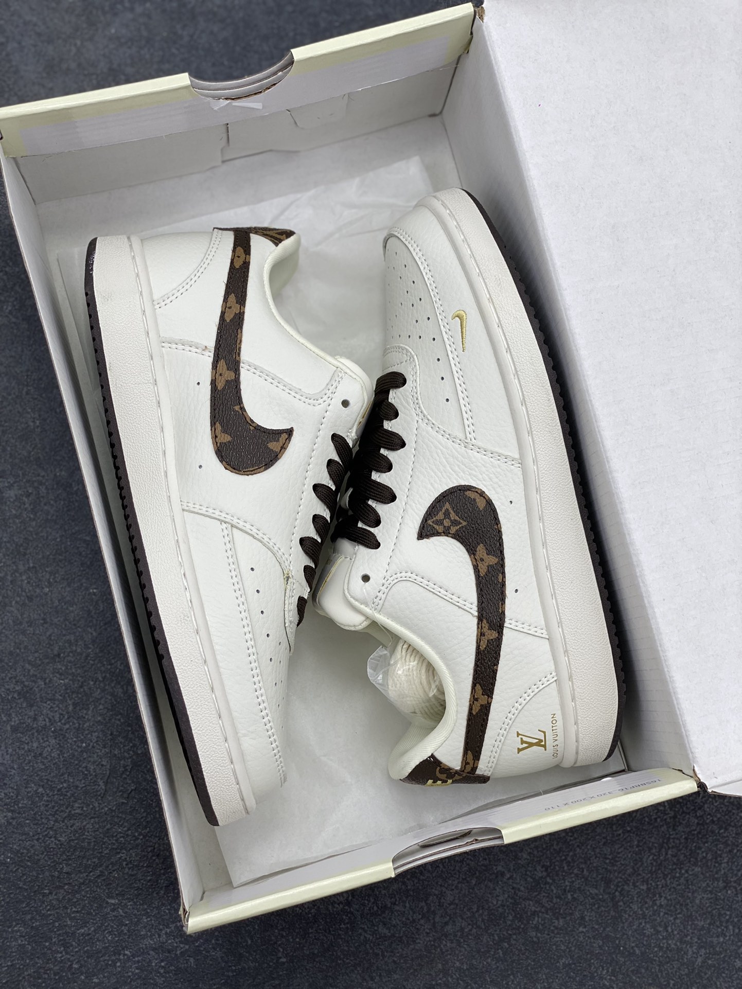 图片[9]-福利特价 海外爆款 ZP订单 NIKE EBERNON Low prm 小空军低帮百搭透气休闲运动板鞋 独家头层版本 原数据独家私模大底 纯正版型 清洁度完美 货号：FD5188-777 尺码：36 36.5 37.5 38 38.5 39 40 40.5 41 42 42.5 43 44 44.5 45-选品中心