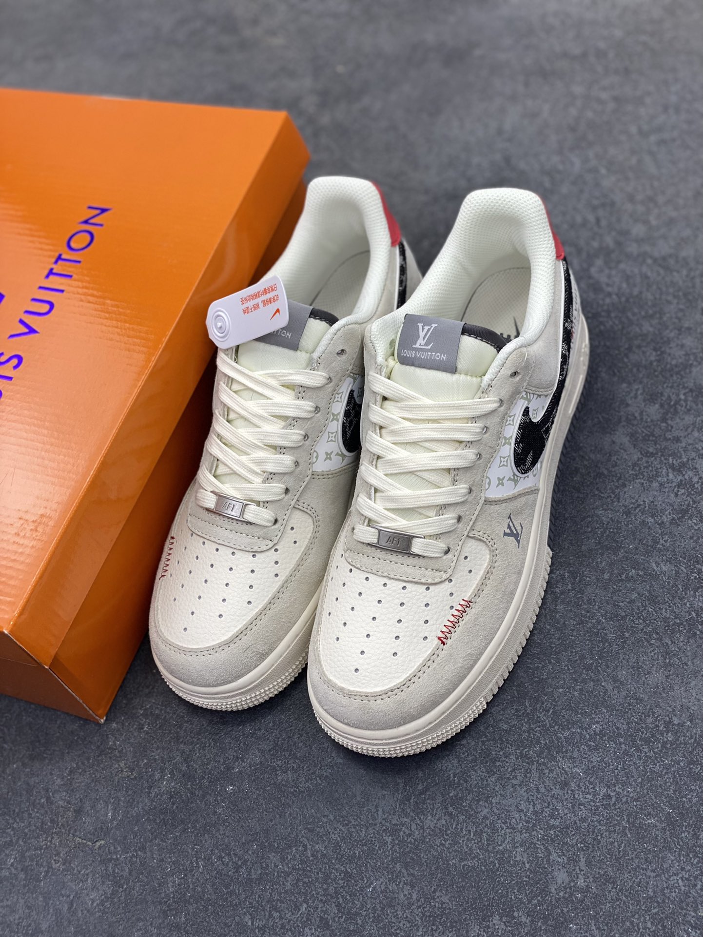 图片[8]-Nike Air Force 1 \’07 Low “LV联名——猪八米灰红”空军一号 低帮 运动鞋 休闲鞋 折边针车 工艺难度大 原楦头原纸板 原装鞋盒 定制五金配件 内置全掌气垫 原厂鞋底 货号：MZ9588-806 尺码：36 36.5 37.5 38 38.5 39 40 40.5 41 42 42.5 43 44 44.5 45-选品中心