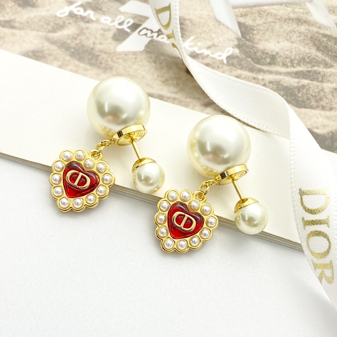 编码E3180 0257820 🛍Pendientes DIOR de moda, ¡nuevo lanzamiento! 🆕🆕🆕 😎Pendientes de perla con doble bola y corazón pe…