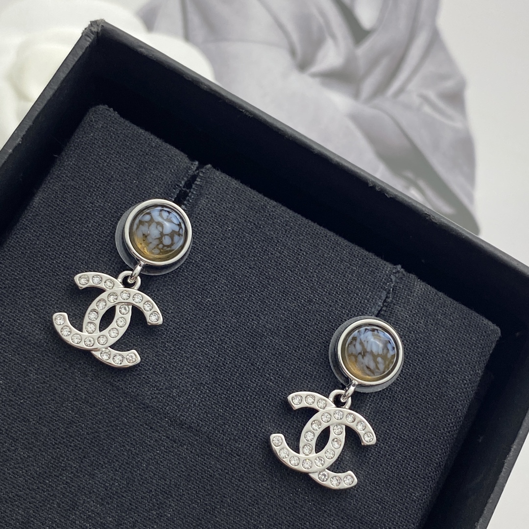 Chanel Drop Earrings with Faux Pearl and Crystal CC Logo 2 i1755328981 452 4