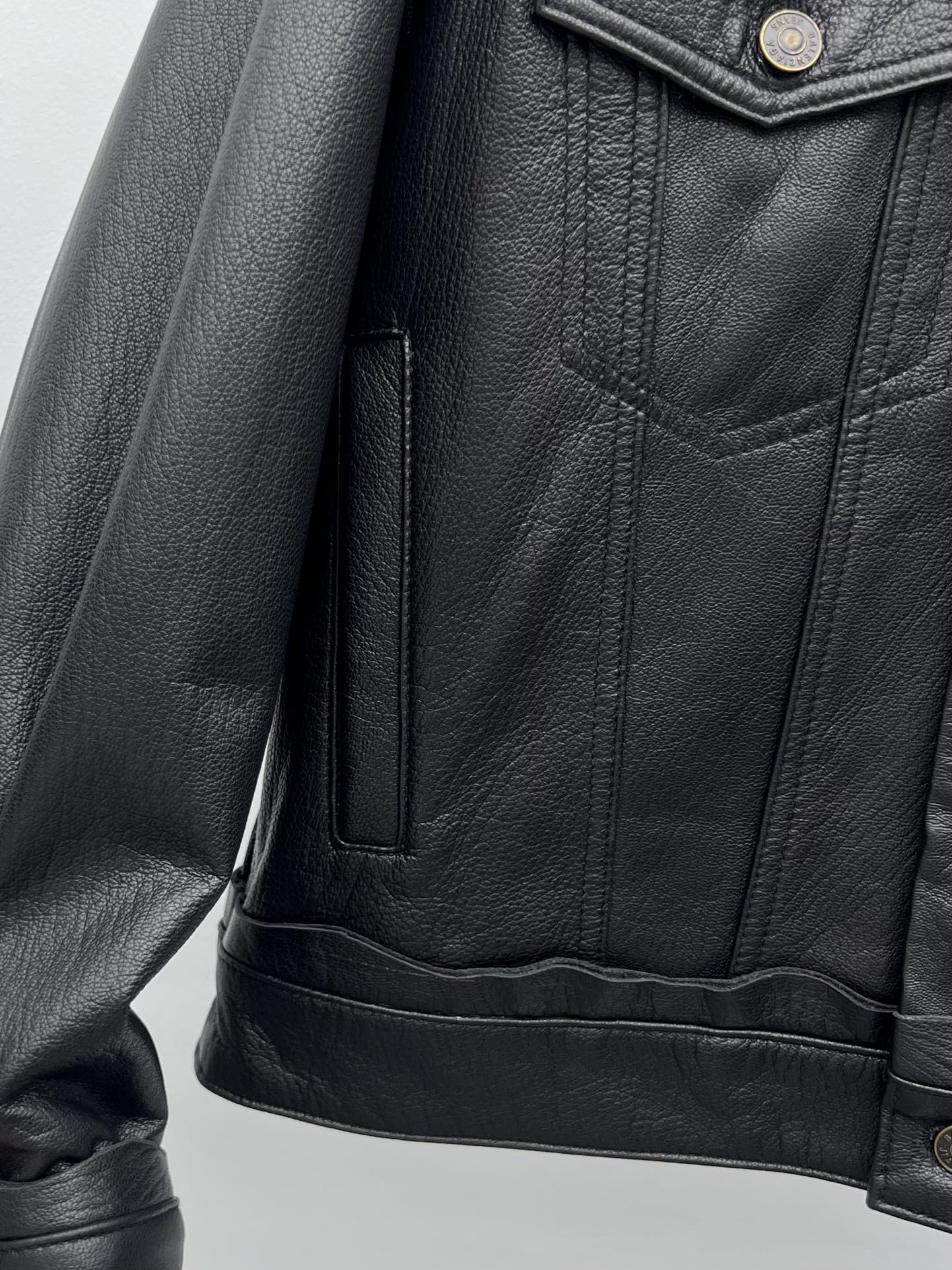 “Balenciaga Sheep Hide Leather Jacket: One-Size-Fits-All Retro Style Coat” - 图片 4