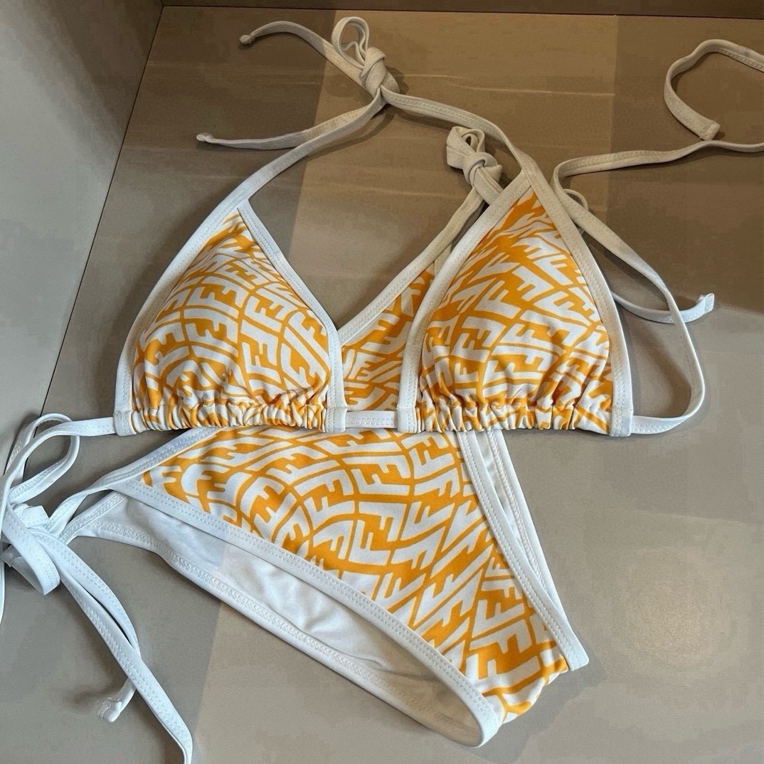 🆕
FD芬迪比基尼👙❤️😍🥰适合多种场景的游泳衣🏊‍♀️海边 游泳池 温泉 水上乐园 漂流都可以😌内搭外