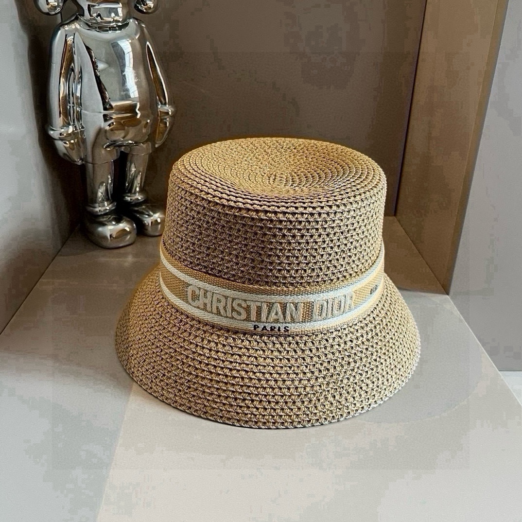 🆕

Dior迪奥新款草帽，日本纸草制作，跑量王，头围57cm