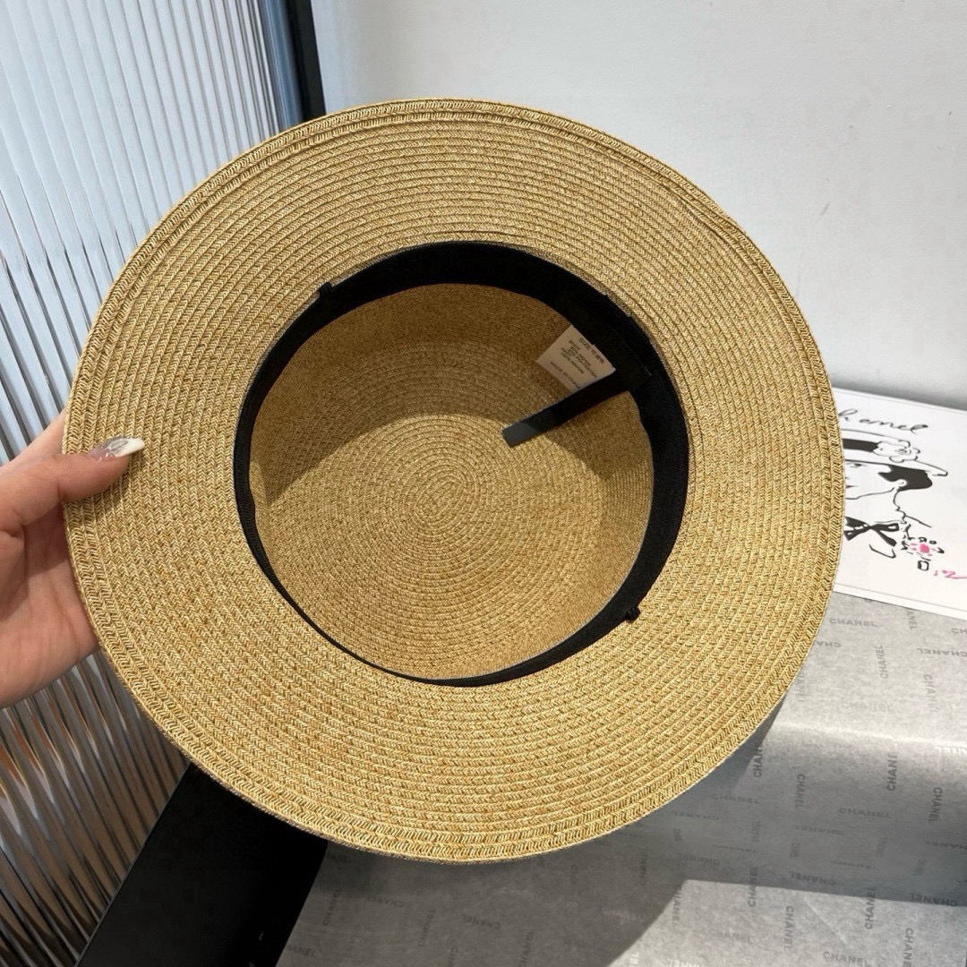 🆕

普拉达新款平顶礼帽，名族风草帽，头围57cm