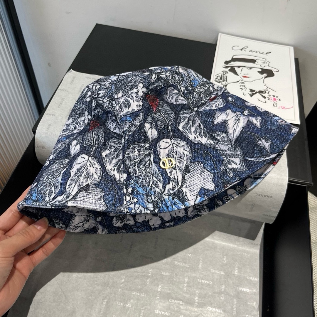 🆕

Dior迪奥新款渔夫帽，休闲桶帽，头围57cm