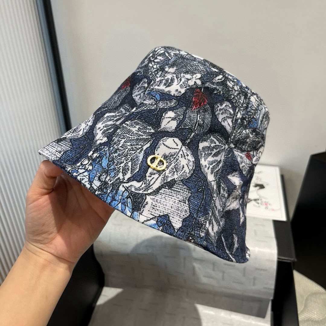 🆕

Dior迪奥新款渔夫帽，休闲桶帽，头围57cm