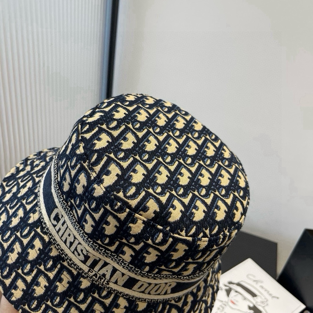 🆕
Dior迪奥新款渔夫帽