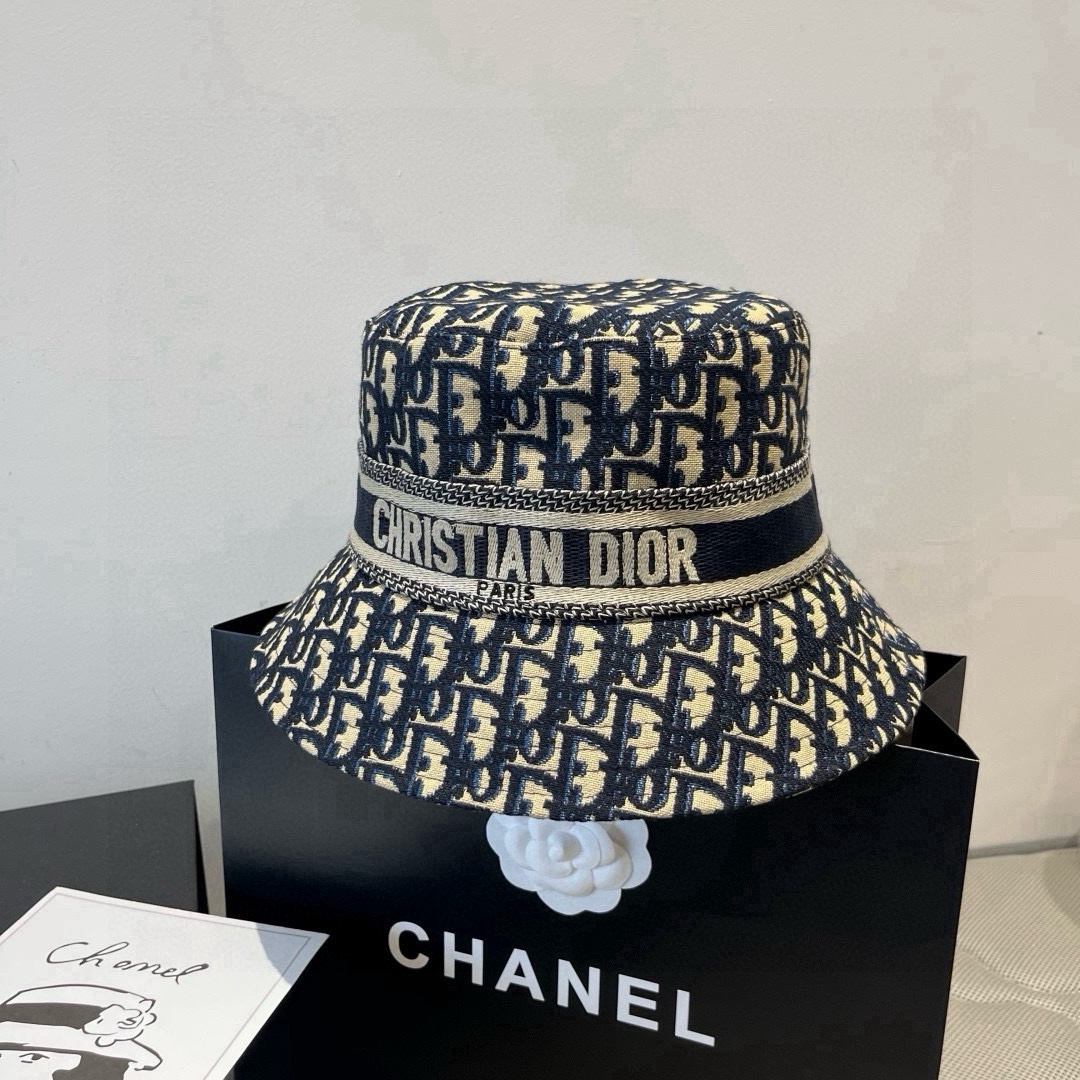 🆕
Dior迪奥新款渔夫帽