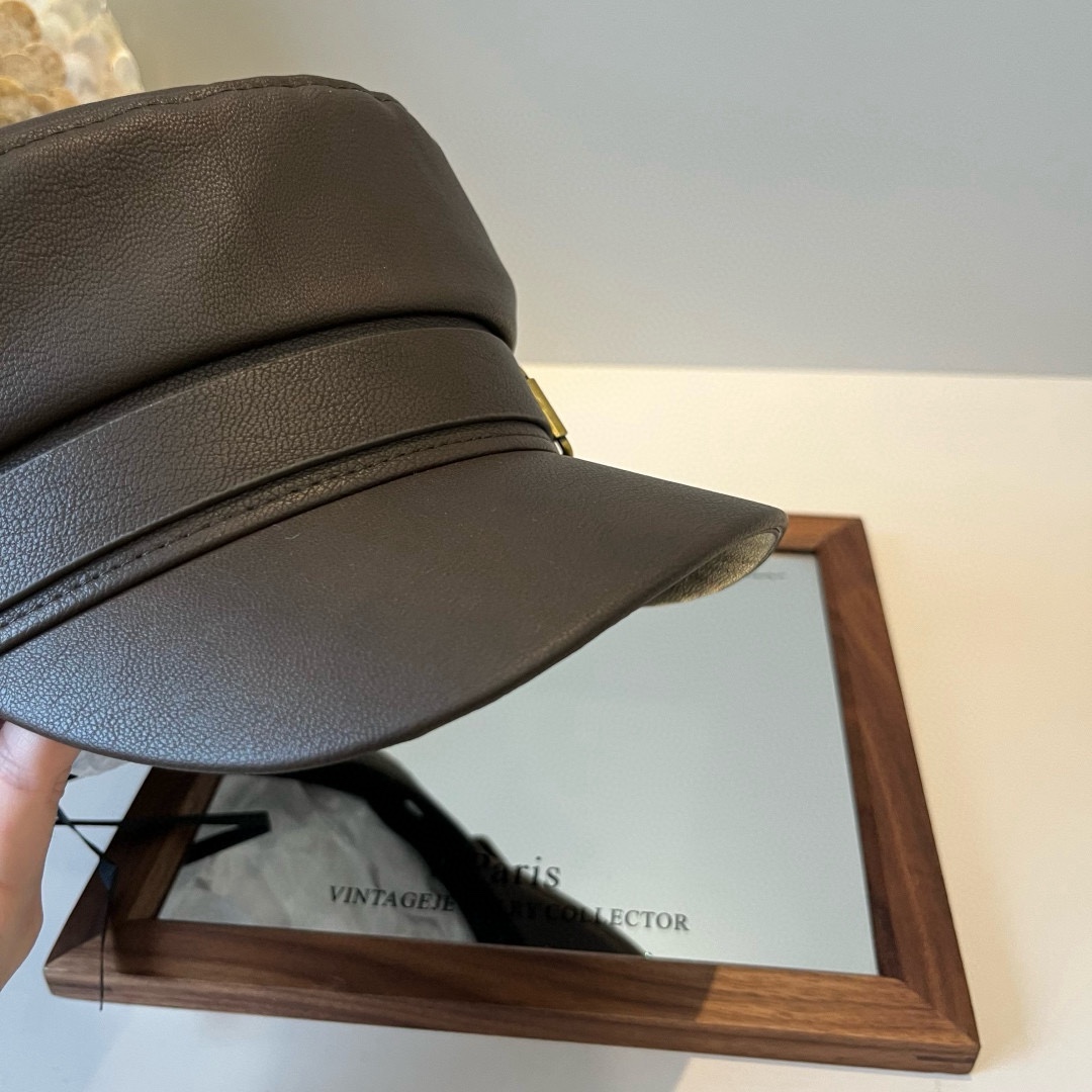 🆕

2025普拉达新款鸭舌画家帽，头围57cm