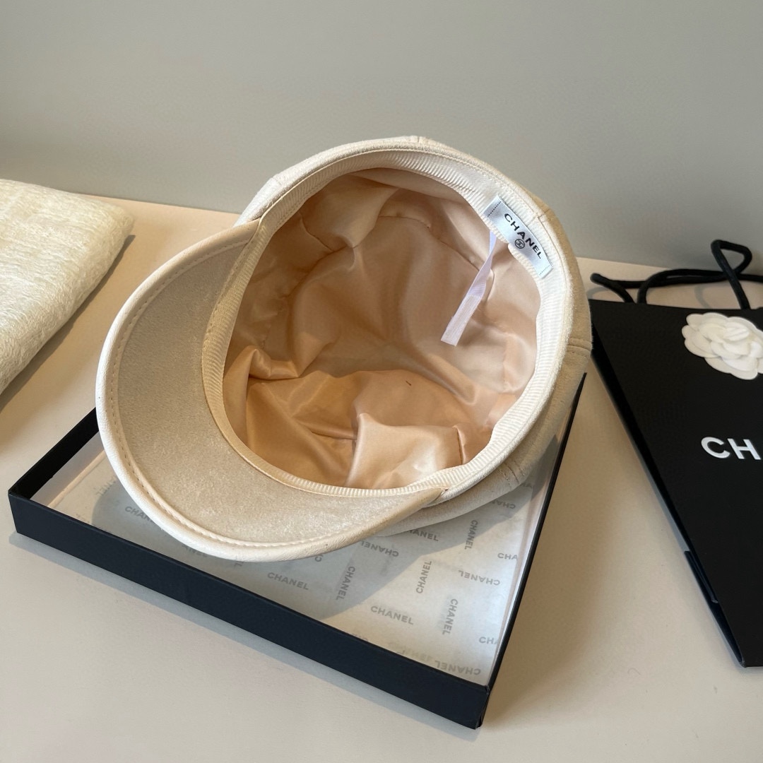 🆕

香奈儿新款鸭舌画家帽，头围57cm