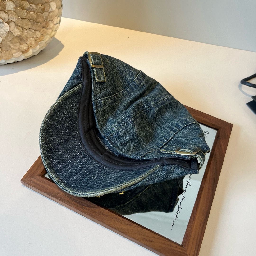 🆕

圣罗兰复古风前进鸭舌帽，高级百搭，头围57cm