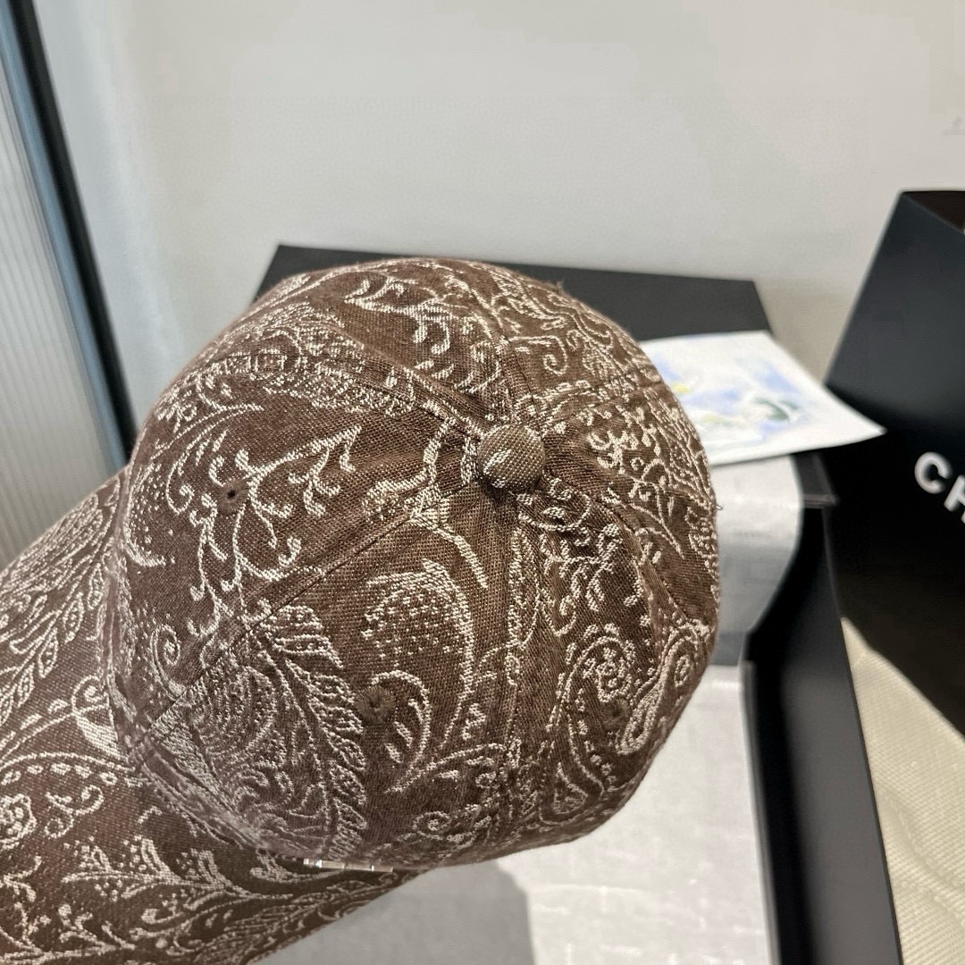 🆕

Lv新款鸭舌帽，头围57cm