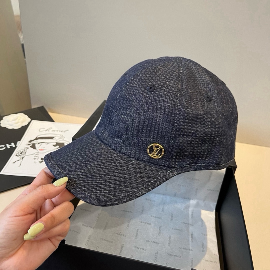 🆕

Lv新款鸭舌帽，头围57cm