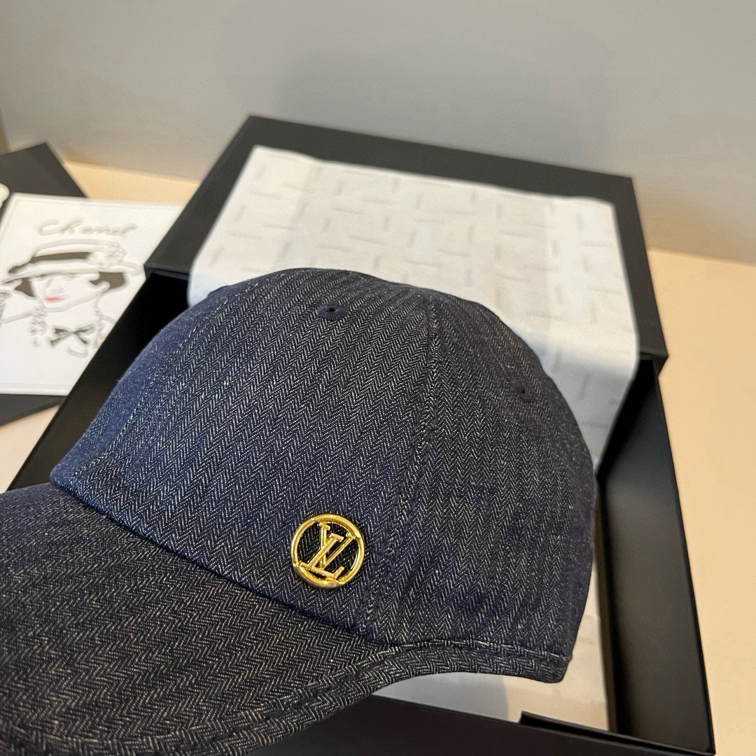 🆕

Lv新款鸭舌帽，头围57cm