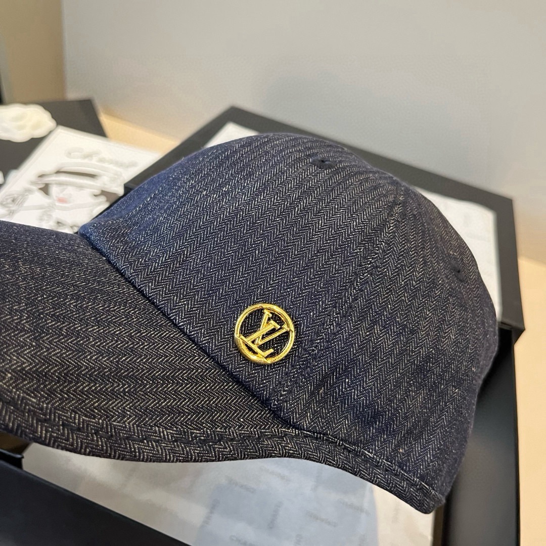 🆕

Lv新款鸭舌帽，头围57cm