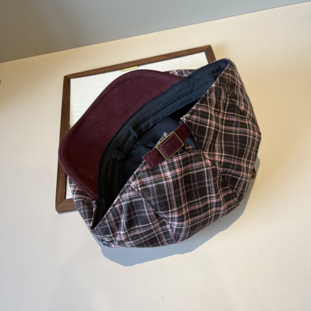 🆕

miumiu缪缪鸭舌前进帽，头围58cm