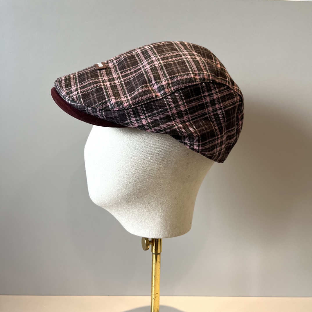 🆕

miumiu缪缪鸭舌前进帽，头围58cm