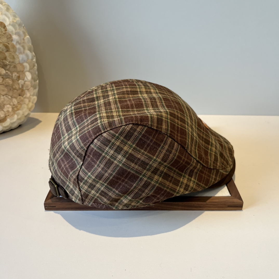 🆕

miumiu缪缪鸭舌前进帽，头围58cm