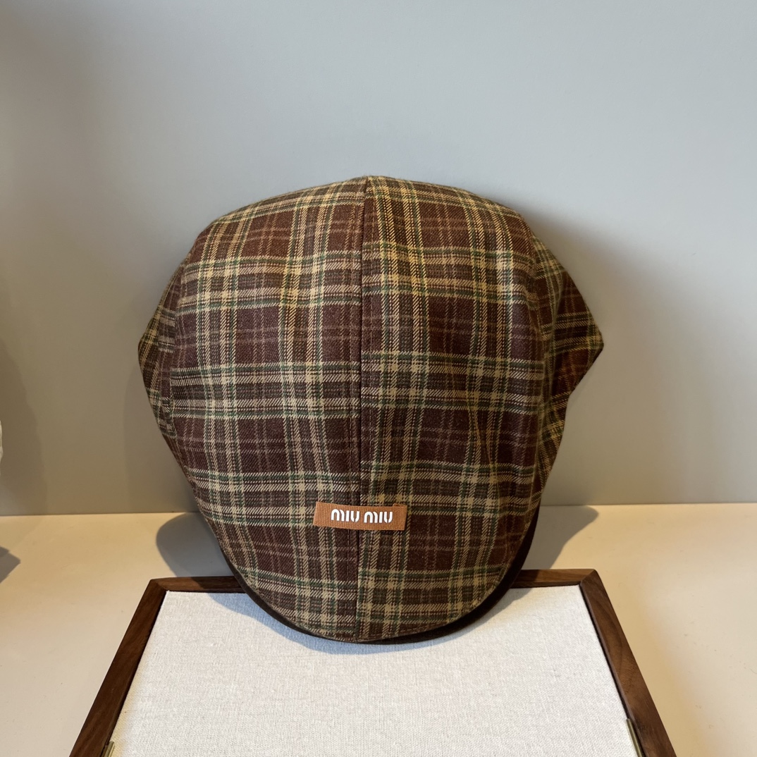 🆕

miumiu缪缪鸭舌前进帽，头围58cm